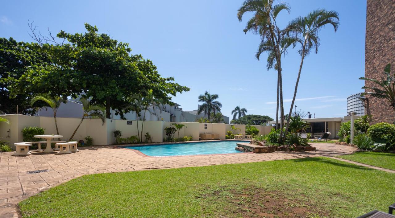 24 Sea Lodge - Sea Viewing Apartment Durban Extérieur photo
